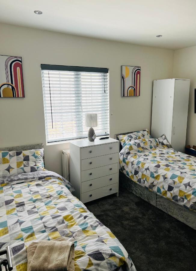 Green Lantern, Private En-Suite Double Bedroom Aveley Экстерьер фото