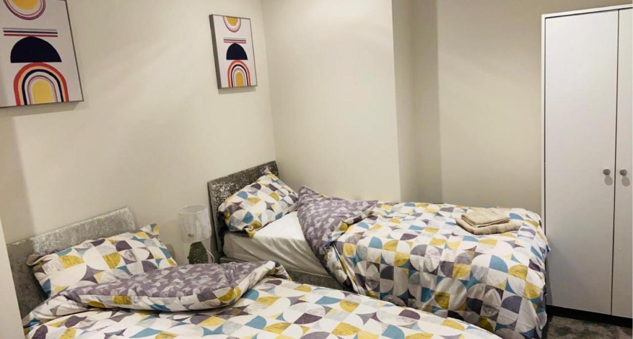 Green Lantern, Private En-Suite Double Bedroom Aveley Экстерьер фото